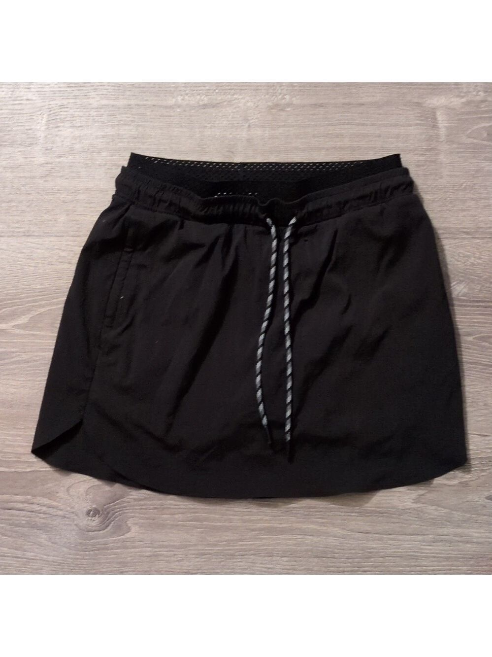 Athleta Black Crest Skort Size Small